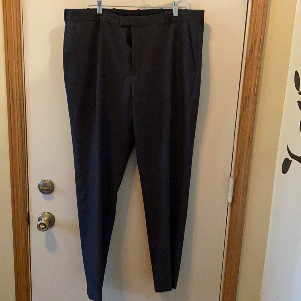 Izod dress pants. Great for work.